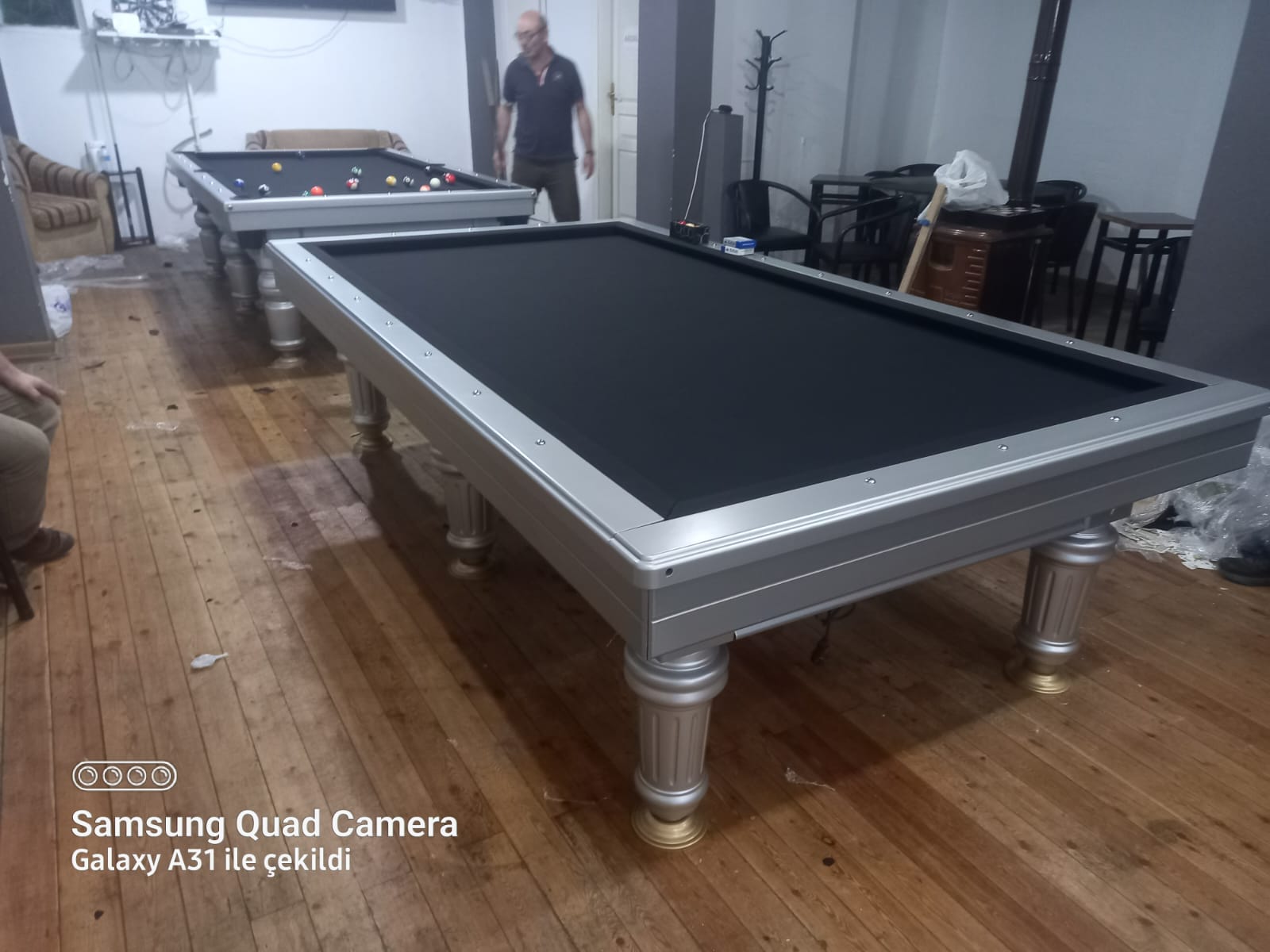 PlatinRenk. 3 Top Milardo Masası 